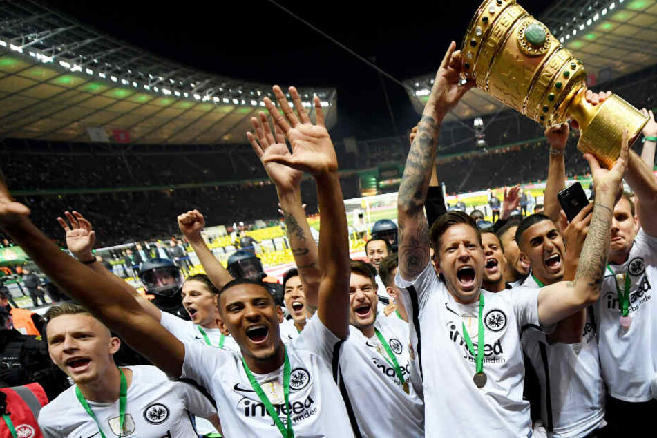 Es war der erste Titelgewinn für Eintracht Frankfurt seit 30 Jahren.