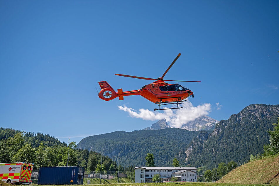 Die Besatzung des Rettungshubschraubers "Christoph 14" brachte die Frau ins Klinikum Traunstein.