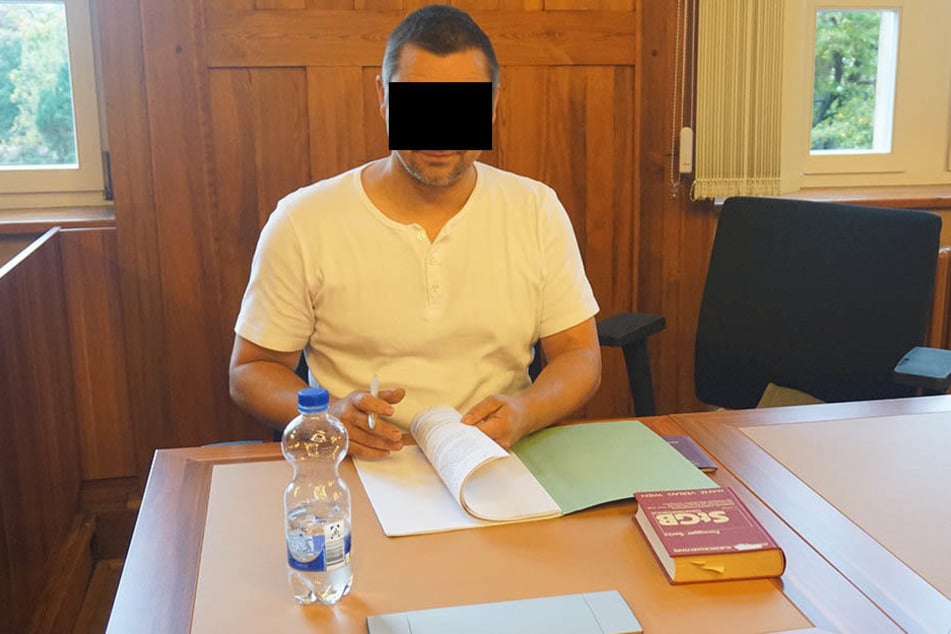 Hartz IV gestrichen: „Reichsbürger“ drohte mit Brandanschlägen