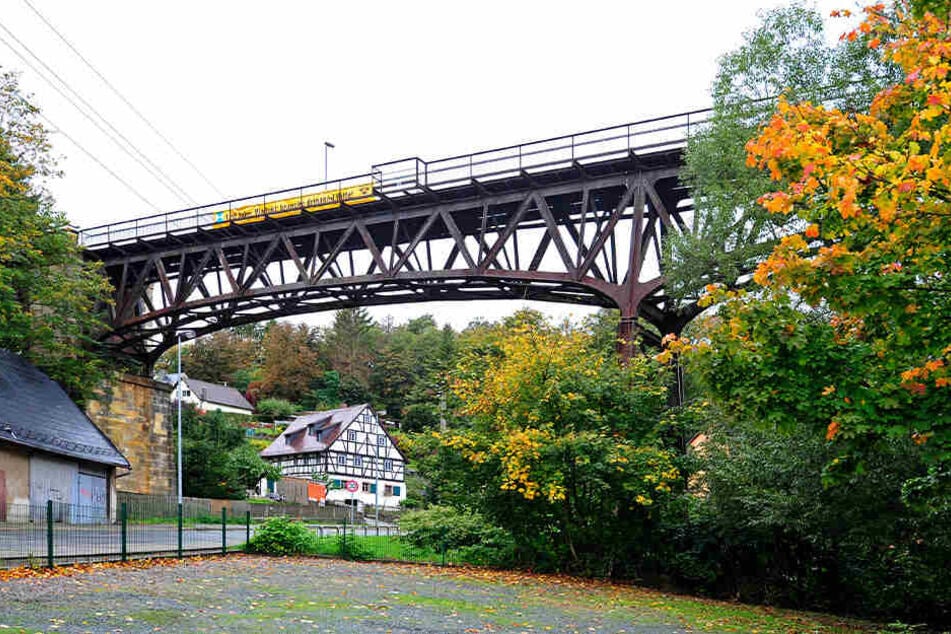 Für die Sanierung der Brücke werden insgesamt 1,9 Millionen Euro benötigt.