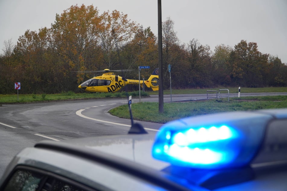 Auch ein Rettungshubschrauber landete am Unfallort.