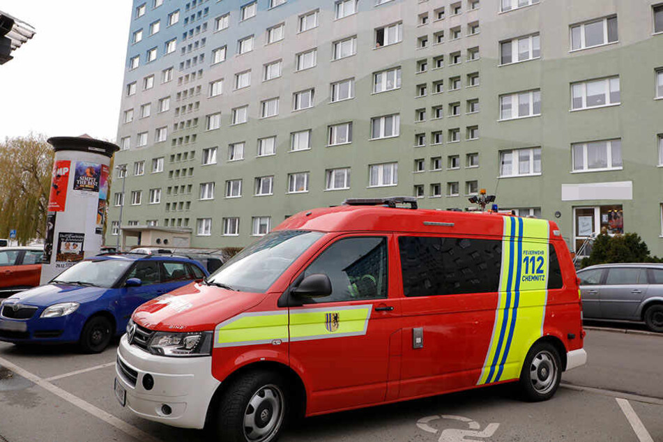Die Feuerwehr wurde zu einem Brand in der Scharnhorststraße gerufen, der sich am Ende nur als angebranntes Essen herausstellte.