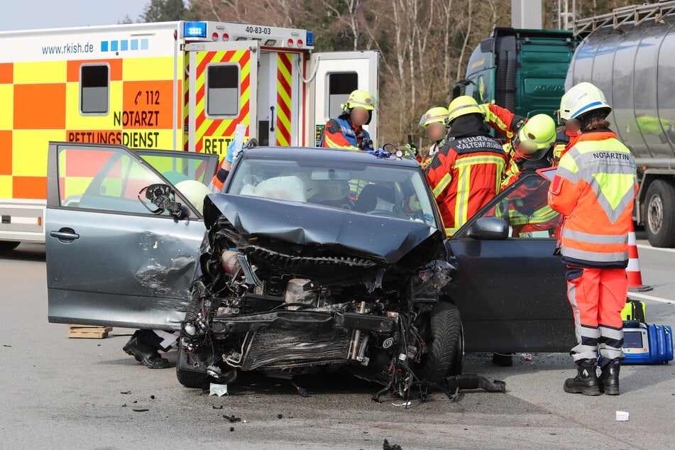 Mehrere Personen verletzten sich bei dem Zusammenprall auf der A7.