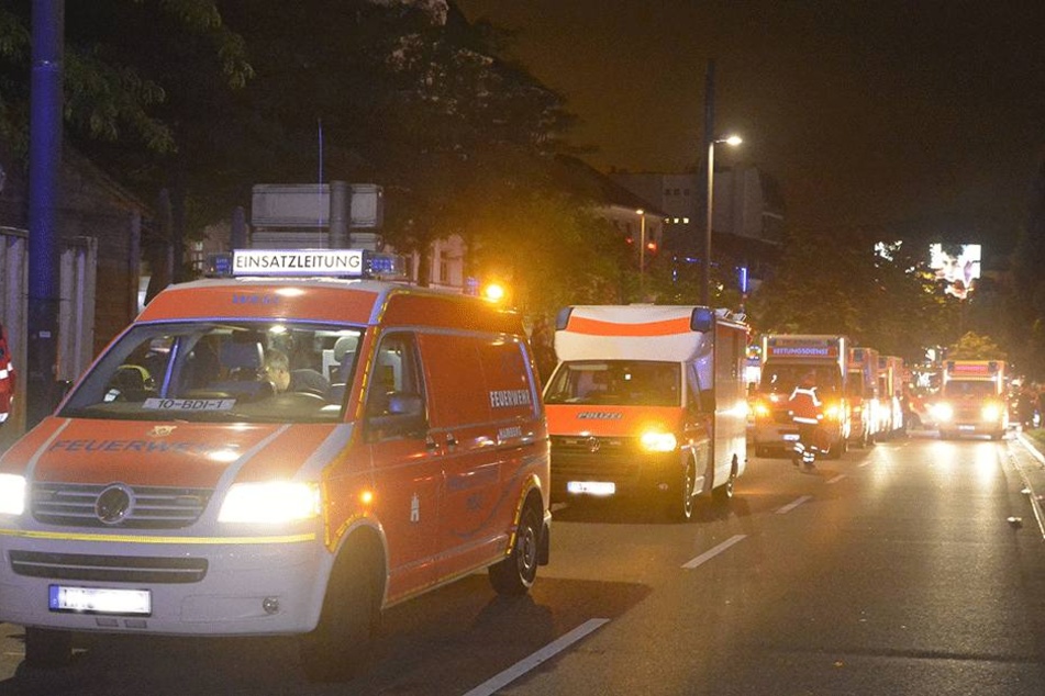 Rettungskräfte in Großeinsatz: 16 Verletzte auf Hamburger Reeperbahn!