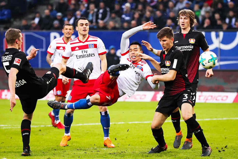 Lang, lang ist´s her: Wood dynamisch und artistisch für den HSV auf dem Spielfeld.