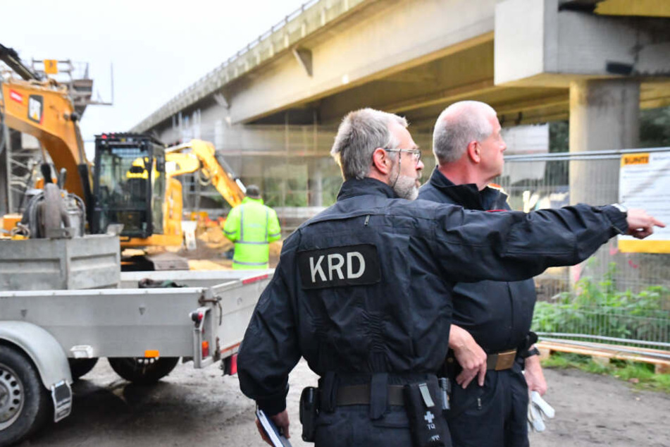 Der Kampfmittelräumdienst ist bereits vor Ort.