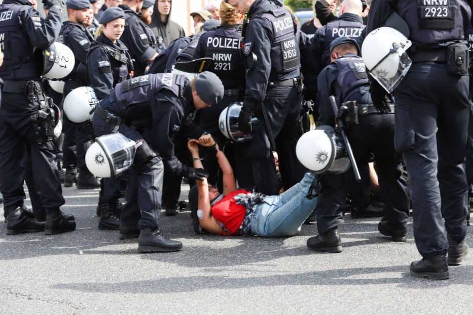 Die Polizei ging mit einem Großaufgebot vor.