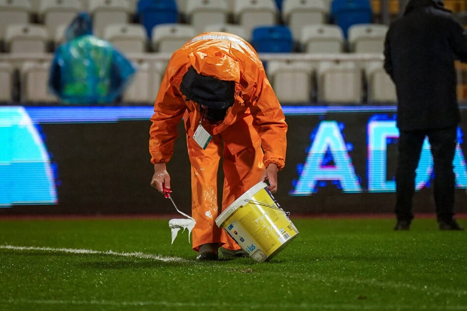 Unerwartete Hauptdarsteller: Gleich mehrere Maler sorgten für ungewöhnliche Szenen.