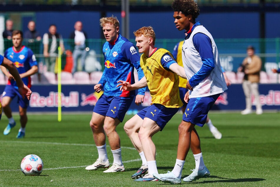 Bei bestem Wetter konnten die Sachsen die Dienstags-Einheit absolvieren. Mit dabei waren auch Akteure, die zuletzt gefehlt haben.