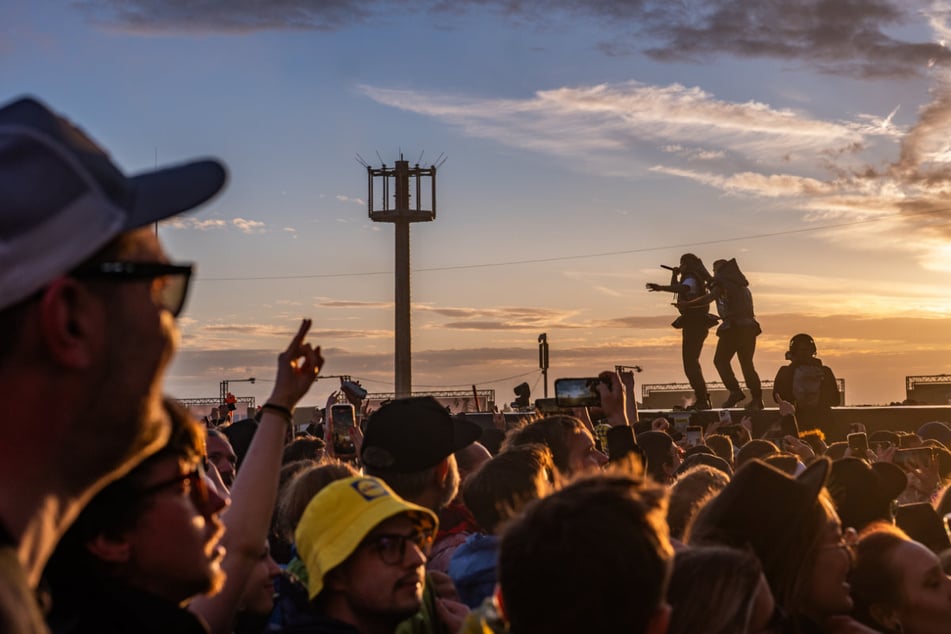 Doppelte Beschallung: Von 4. bis 6. Juni finden im kommenden Jahr die Zwillingsfestivals Rock am Ring und Rock im Park statt.