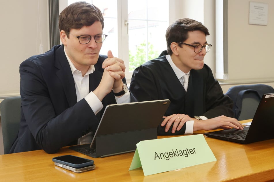 Im Prozess gegen den Raser-Minister geht es auch um ein genutztes Tarnkennzeichen.