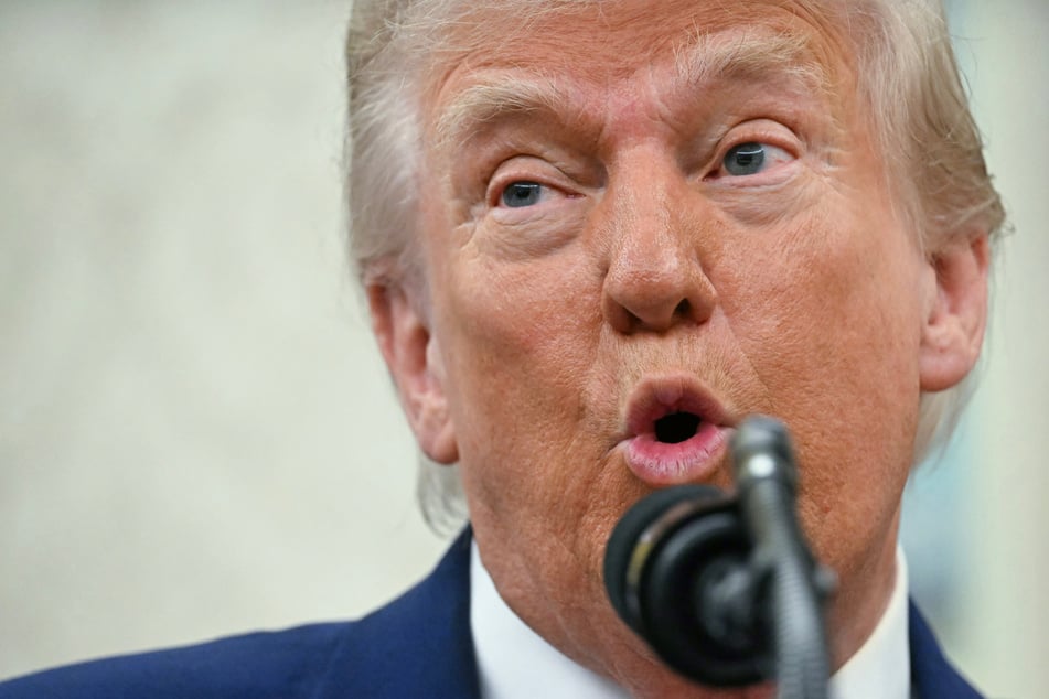 Trump goes on bizarre social media tirade, but ignores massive tariff ruling