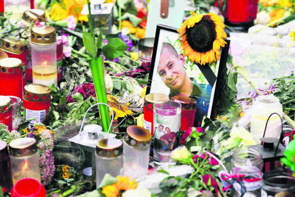 Nach dem gewaltsamen Tod von Daniel H. in der Nacht zum Stadtfest-Sonntag 2018 kam es in der Innenstadt von Chemnitz zu spontanen Demonstrationen und Gewaltakten.