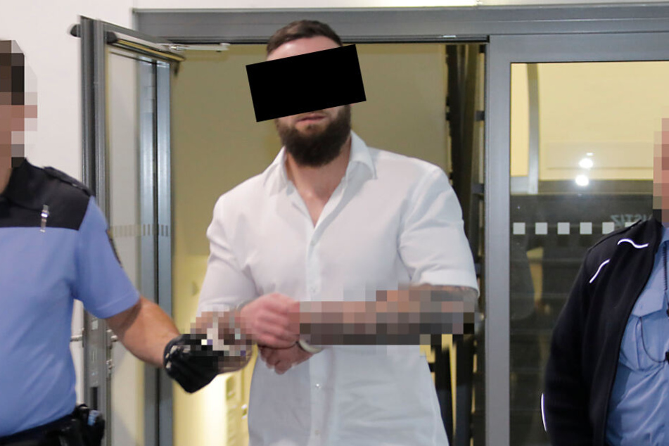 Gemeinsam mit J. soll Lars S. (34, im Bild) ein Auto der Marke SsangYong und Werkzeug (Stehlschaden: 64 000 Euro) gestohlen haben.
