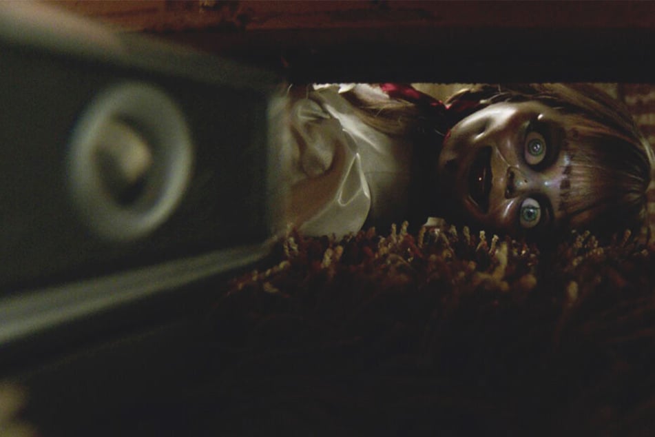 Schaurige Szenen spielen sich in einem Horror-Streifen, wie dem von "Annabelle Comes Home" ab.