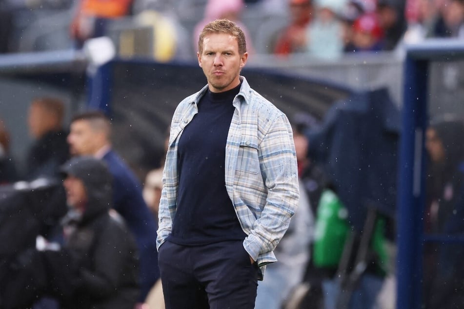 Ich habe keine Zeit mehr für meinen Camper, ich hab jetzt einen Job: Julian Nagelsmann in seinem ersten Auftritt als Bundestrainer an der Seitenlinie.