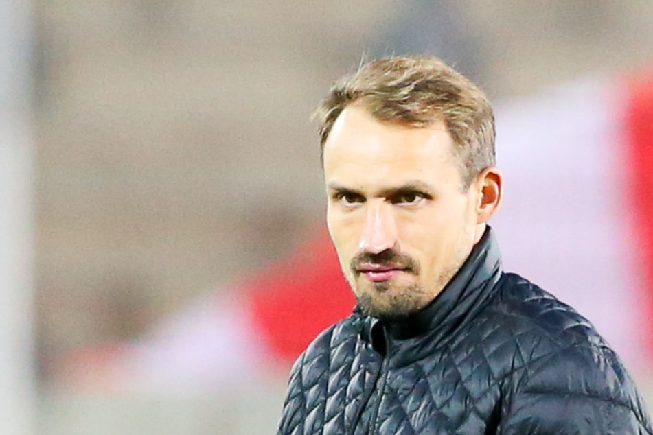 FSV-Sportdirektor Toni Wachsmuth (34) war nach der 2:3-Pokal-Niederlage beim CFC sauer.