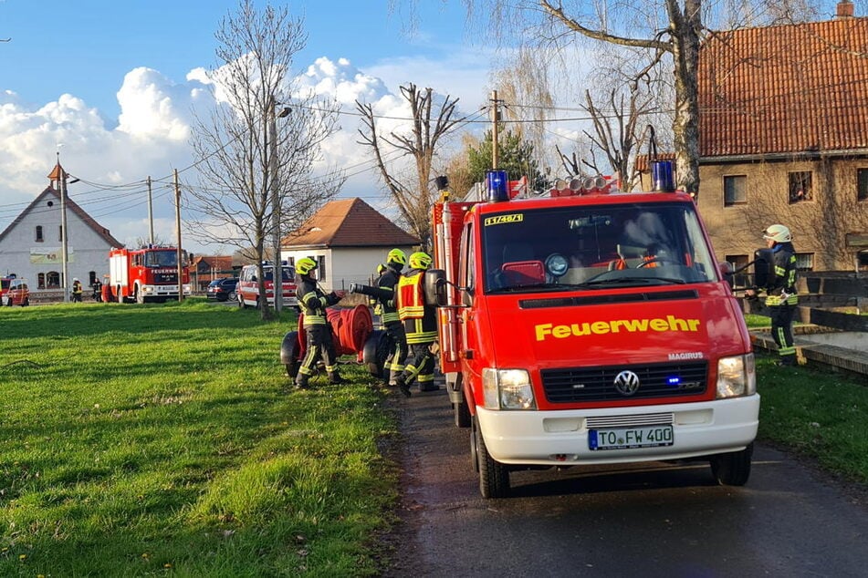 Ein Scheunenbrand forderte am Dienstagabend den Einsatz der Feuerwehr in Niedergoseln.