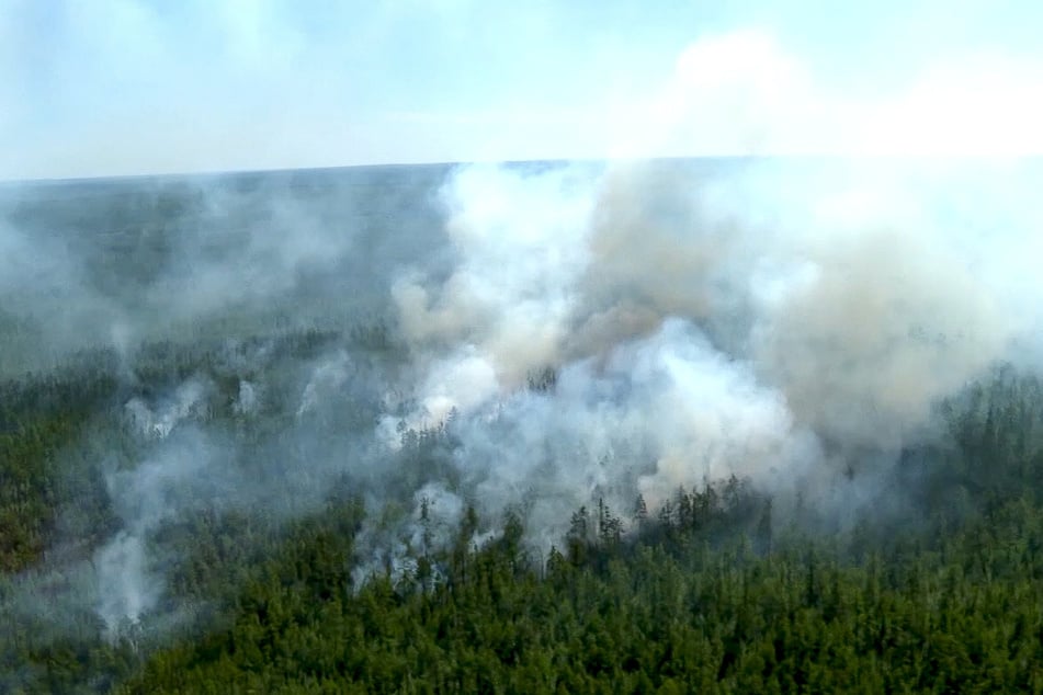 Ist es besonders trocken, können Waldbrände sich schneller ausbreiten. Gerade passiert das im Nordosten von Russland.