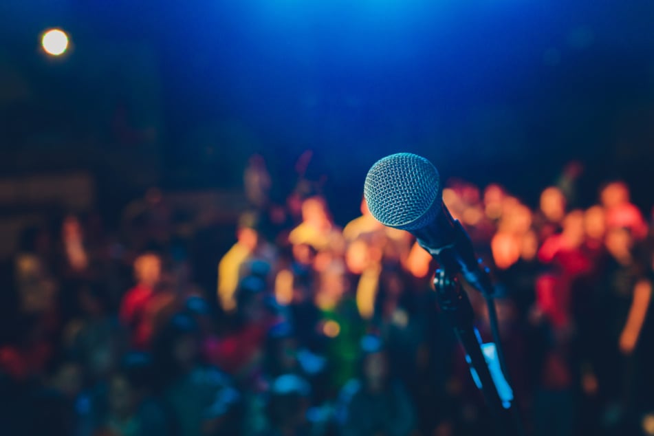 In Ehrenfriedersdorf kann am Sonntagnachmittag nach Lust und Laune gesungen werden. (Symbolbild)