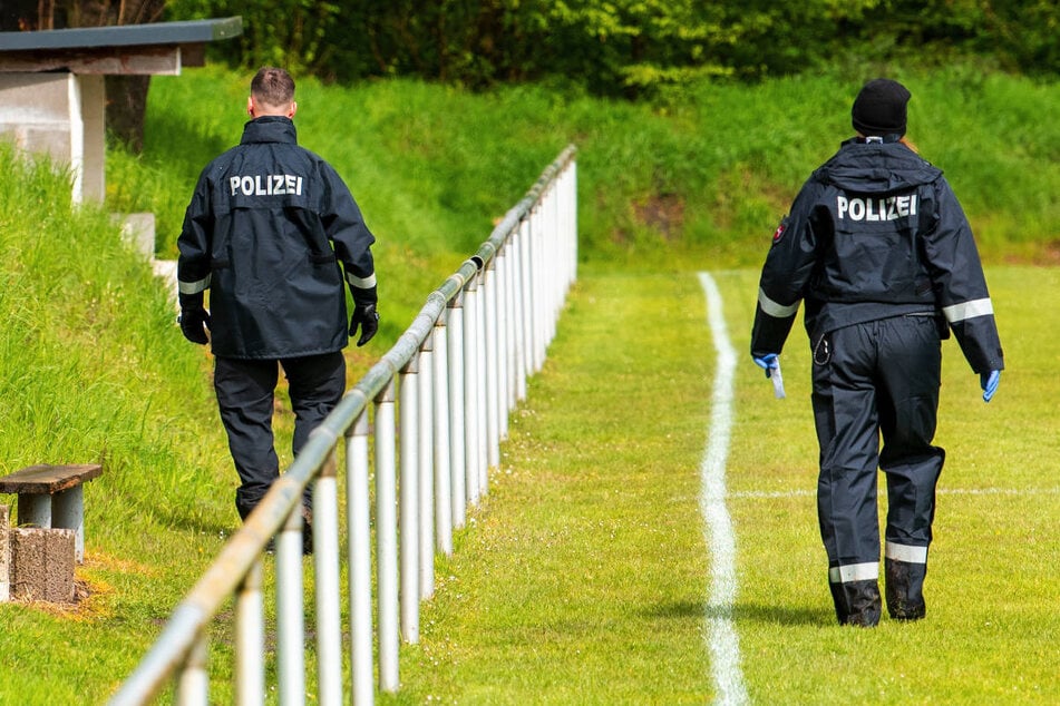 Wieder einmal musste die Polizei zu einem Amateur-Fußballspiel in Berlin ausrücken. (Symbolfoto)