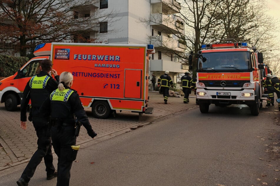 In Hamburg-Bergedorf ist ein Mann am Donnerstag durch einen Stromschlag schwer verletzt worden.