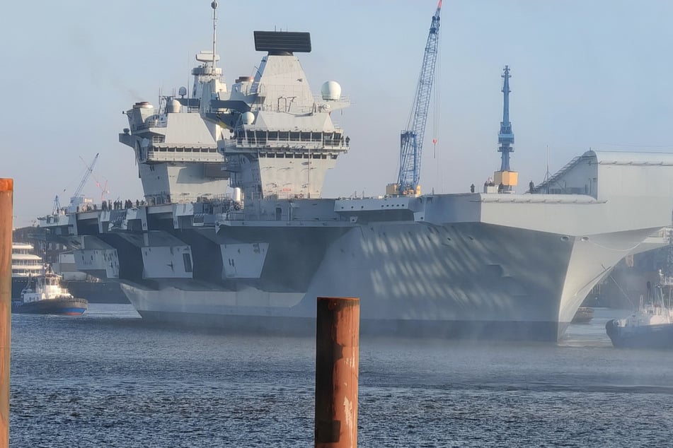 Nach unbekannter Drohnen-Sichtung: Kriegsschiff verlässt Hamburg