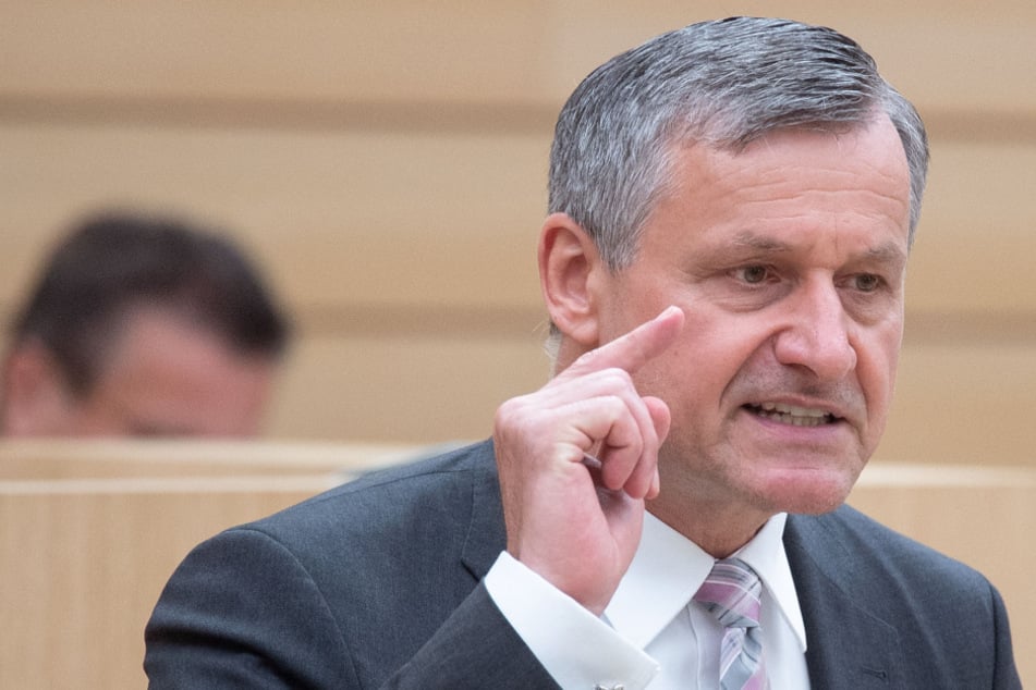 Hans-Ulrich Rülke (58), Vorsitzender der FDP-Fraktion, spricht im Landtag von Baden-Württemberg.