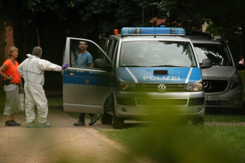 Die Polizei am Tatort im Casinogarten.