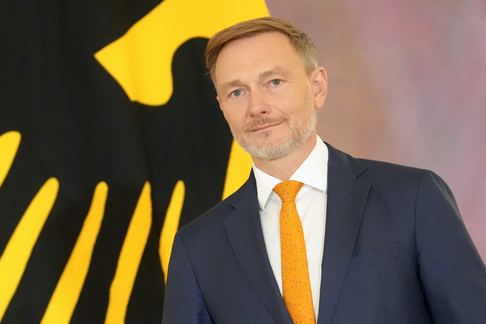 FDP-Chef Christian Lindner (45) hält das Rennen ums Kanzleramt schon für entschieden.