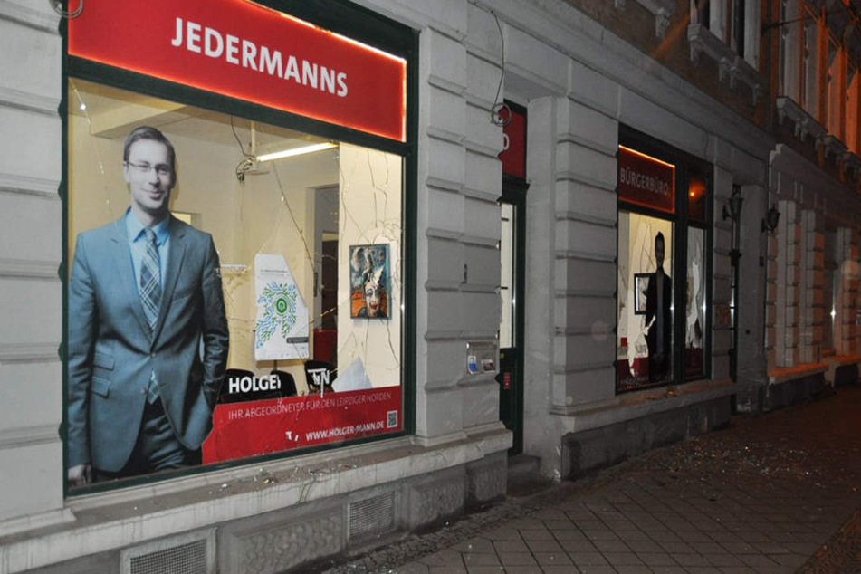 Gegen 1 Uhr nachts sollen die Täter zugeschlagen haben.