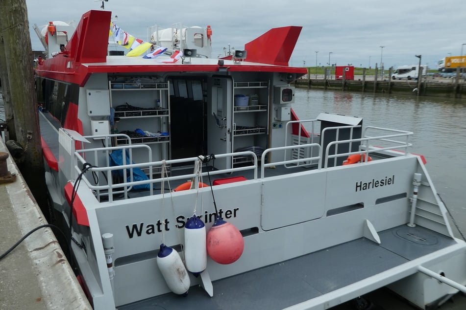 Die neue Schnellfähre "Watt Sprinter" im Hafen von Harlesiel. Sie wird zukünftig das Festland mit der Nordseeinsel Wangerooge verbinden.