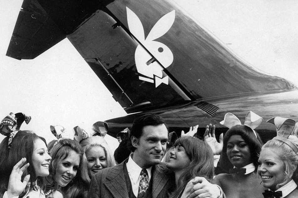 Das "Playboy"-Logo durfte natürlich auch auf Hugh Hefners Privatjet nicht fehlen, das auf den Namen "Big Bunny" hörte - wie passend.