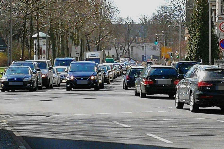 Auch am Floßplatz stand der Verkehr zeitweise still.