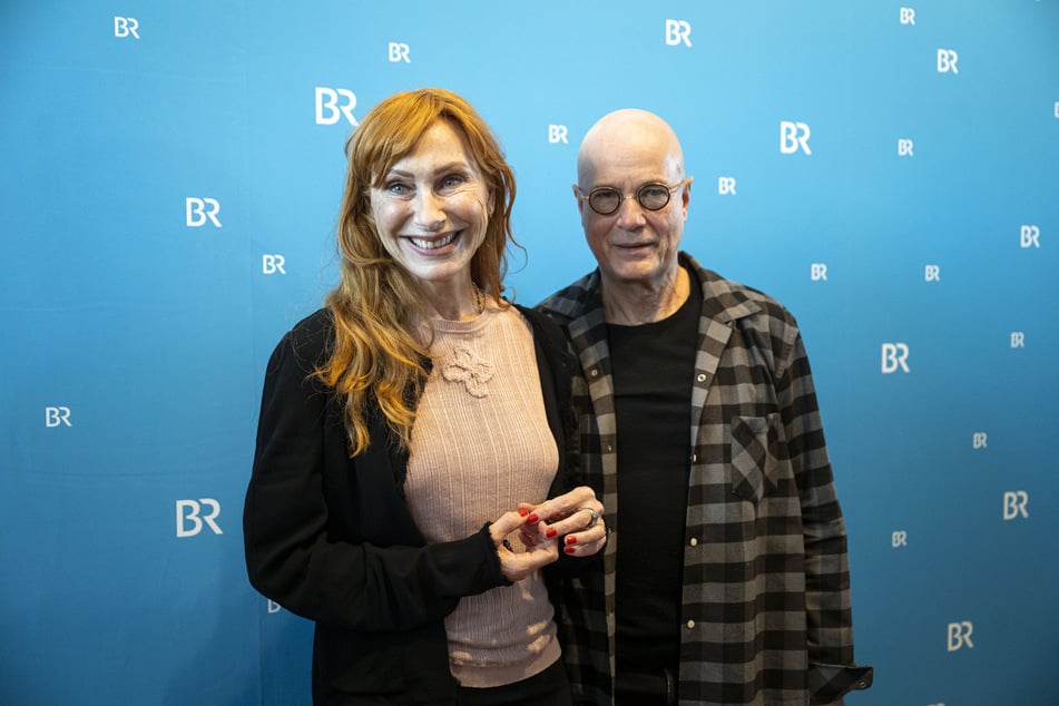 Andrea Sawatzki (62) und Christian Berkel (68) sind gemeinsam im "Riverboat" zu Gast.