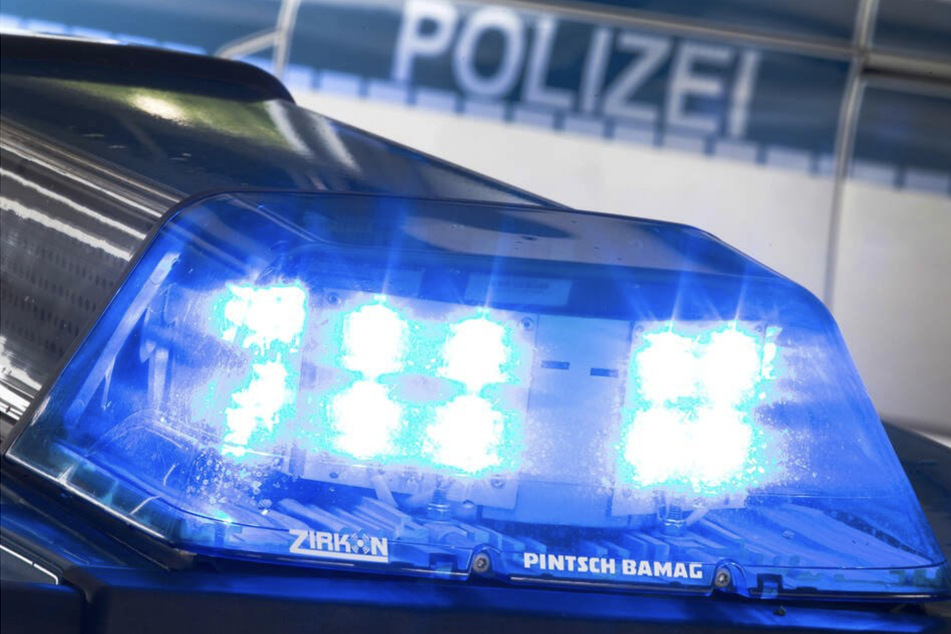 Heftiger Frontalcrash bei Gotha: Zwei Personen in Lebensgefahr, Kind (5) schwer verletzt