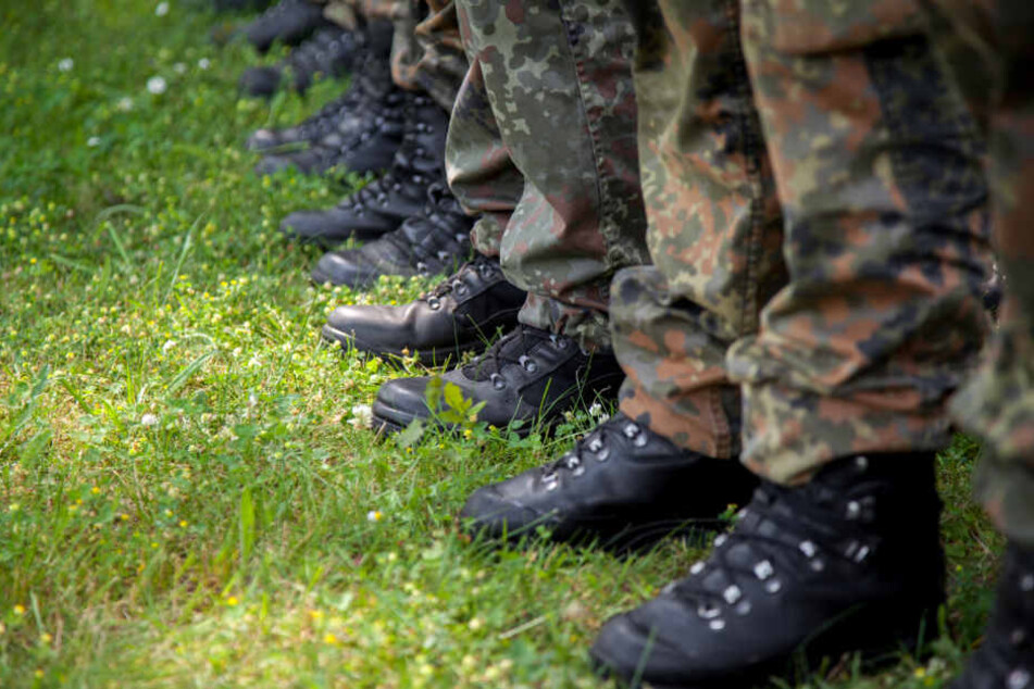 230 Soldaten schickt die Augustdorfer Kaserne zum Schutz der NATO.