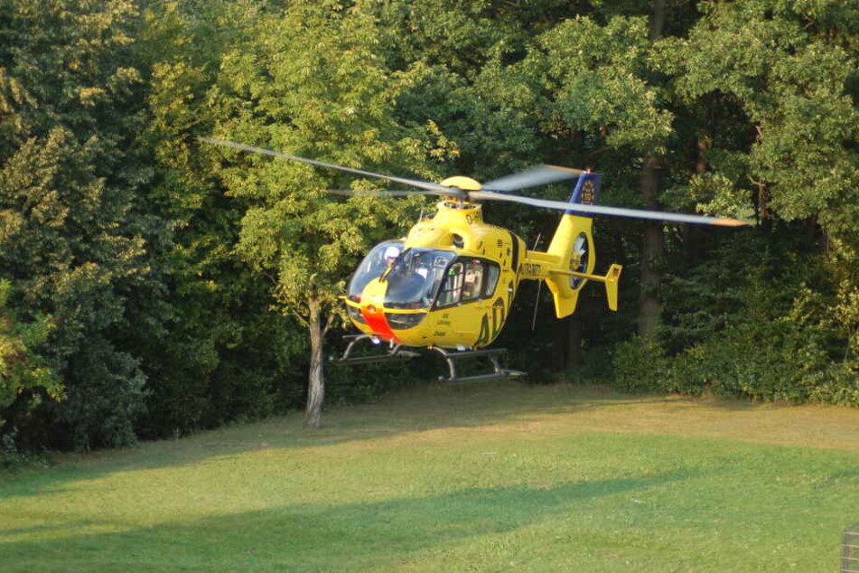 Die Neunjährige wurde nach dem Sturz mit einem Rettungshubschrauber in eine Leipziger Klinik geflogen. (Archivbild)