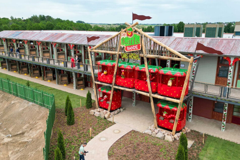 Am Kindertag wurde die Eröffnung des Waldo-Hotels gefeiert.