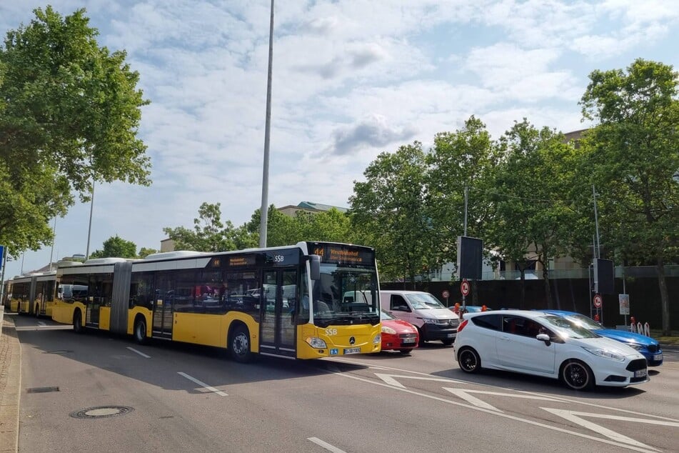 Im Zuge der Protest-Aktion der Klimaaktivisten kam es zu Staus.