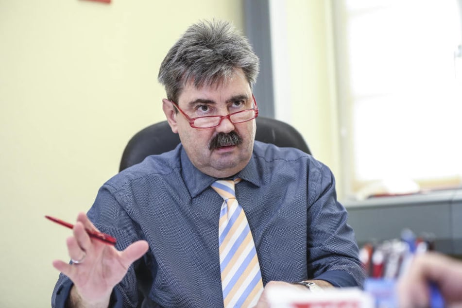 NGG-Regionalgeschäftsführer Volkmar Heinrich (60) befürchtet, dass immer mehr Dresdner ins "Alters-Hartz-IV" abrutschen.