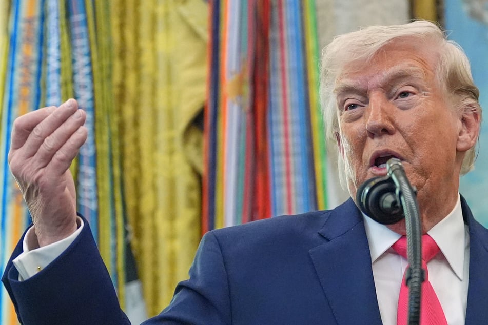 "Präsident Trump blufft nicht, und er ist bereit, die Hölle zu entfesseln", heißt es aus dem Weißen Haus. Das Problem: Wenn erst gesagt werden muss, dass jemand nicht blufft, dann gilt das als Zeichen, dass er es doch tut.