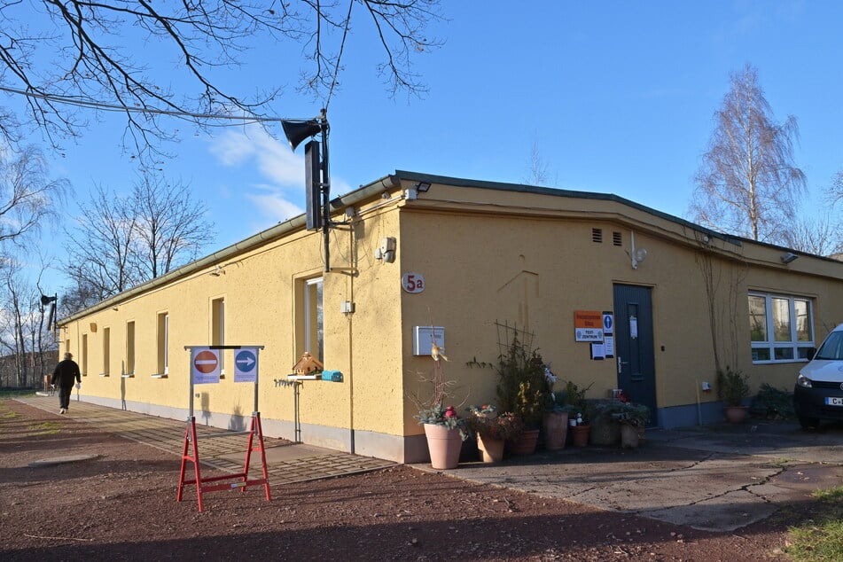 Im Freizeitzentrum Glösa befindet sich eine Schnelltest-Station, die montags bis freitags von 9 bis 15 Uhr, Heiligabend und Silvester von 8 bis 13 Uhr testet.