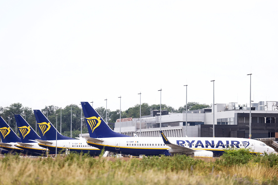 Am Flughafen Charleroi bleiben die Ryanair-Flieger dieses Wochenende am Boden.