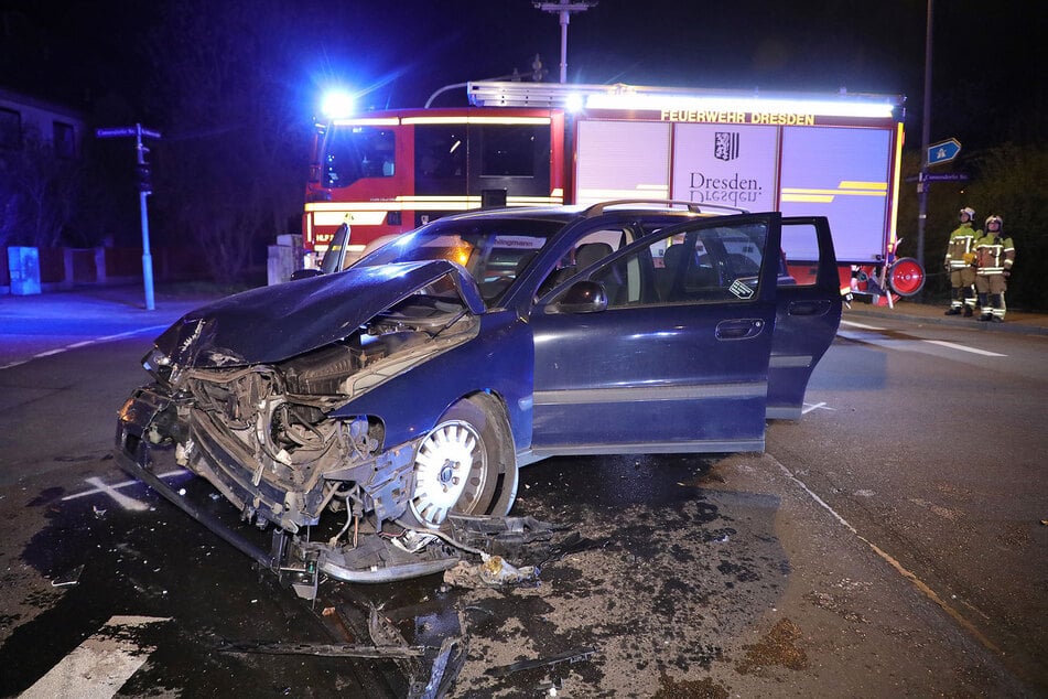 Auch am Volvo entstand Totalschaden.