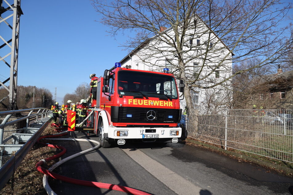 Am Sonntagnachmittag hat es in einem Mehrfamilienhaus in Oberlichtenau gebrannt.