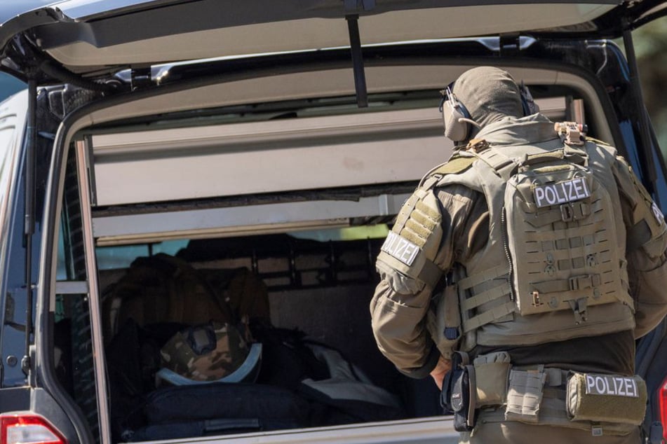 Falsche Person auf brutale Weise überwältigt: Ermittlungen gegen SEK-Einheit