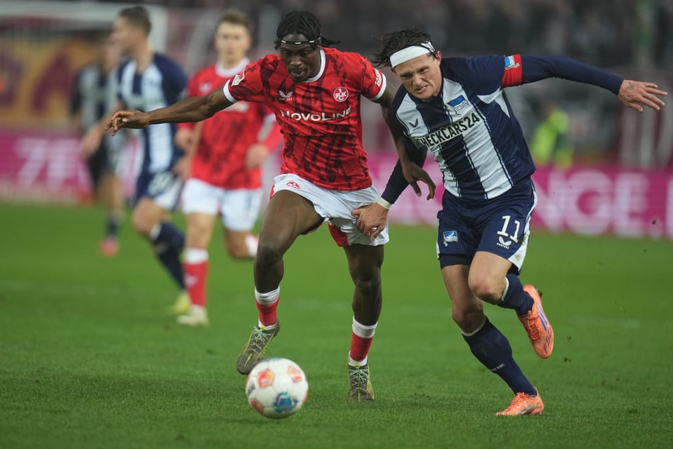 Fabian Reese (27, r.) blieb diesmal ohne Torbeteiligung.