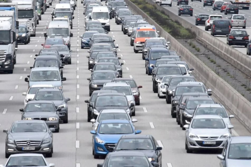 Wegen der Sperrung könnte es in diesem Bereich der A71 zeitweise zu Verkehrsbehinderungen kommen. (Symbolfoto)