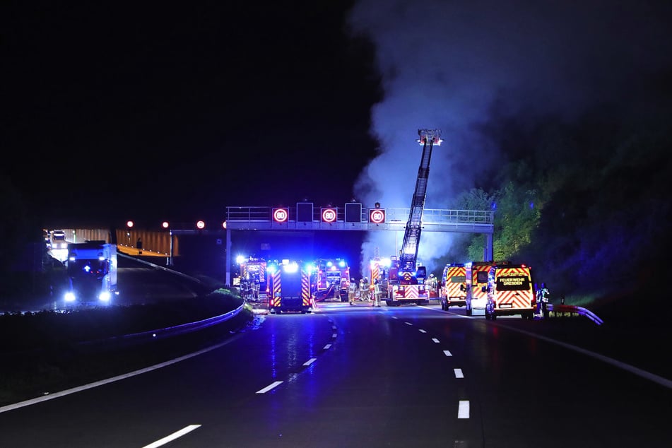 Die A17 in Fahrtrichtung Dresden ist gegenwärtig voll gesperrt.